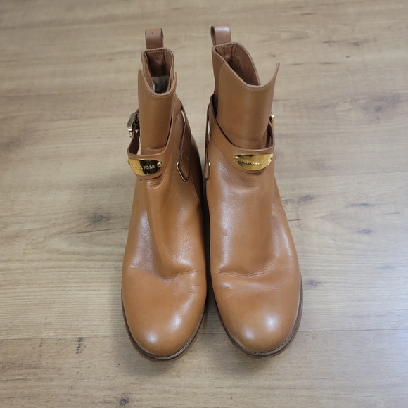 Michael Kors Arley Leather Ankle Boots - Picture 14 of 15